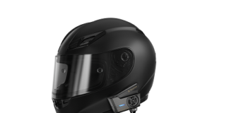 The C30 is capable of connecting to the user’s smartphone, pillion rider, their riding group and their bike