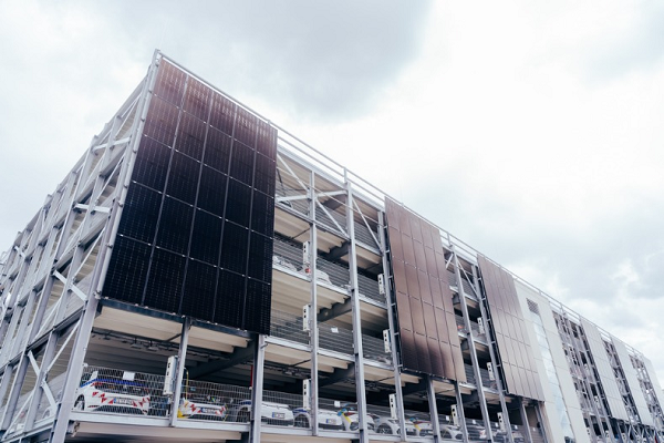 The mobility hub features charging stations Siemens Smart Infrastructure