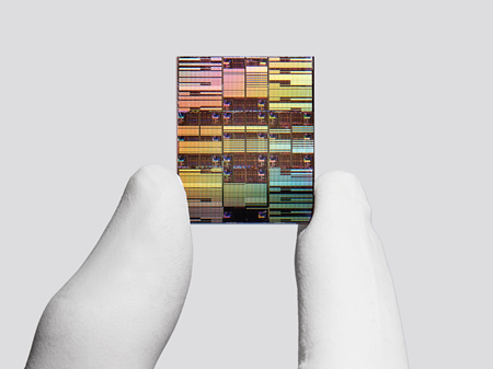 Sub-1 Nanometer Chip Technology