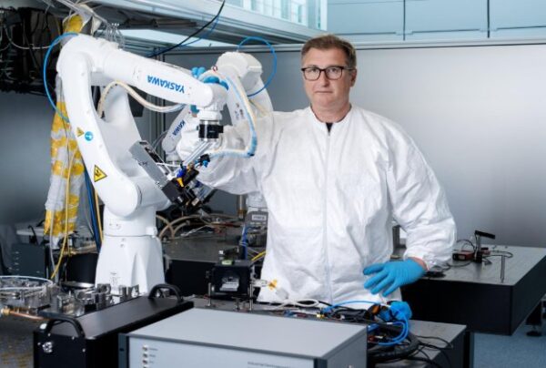 Femtosecond Lasers Femtosecond Lasers