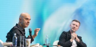 Human-Centred Leadership in the Age of AI: Robin Sharma Speaks at Moscow Startup Summit Robin Sharma H.U.M.A.N. Leadership